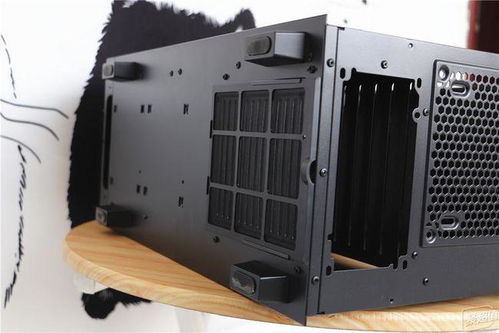 電腦機(jī)箱 散熱與兼容性，遠(yuǎn)勝于性能提升的誤區(qū)